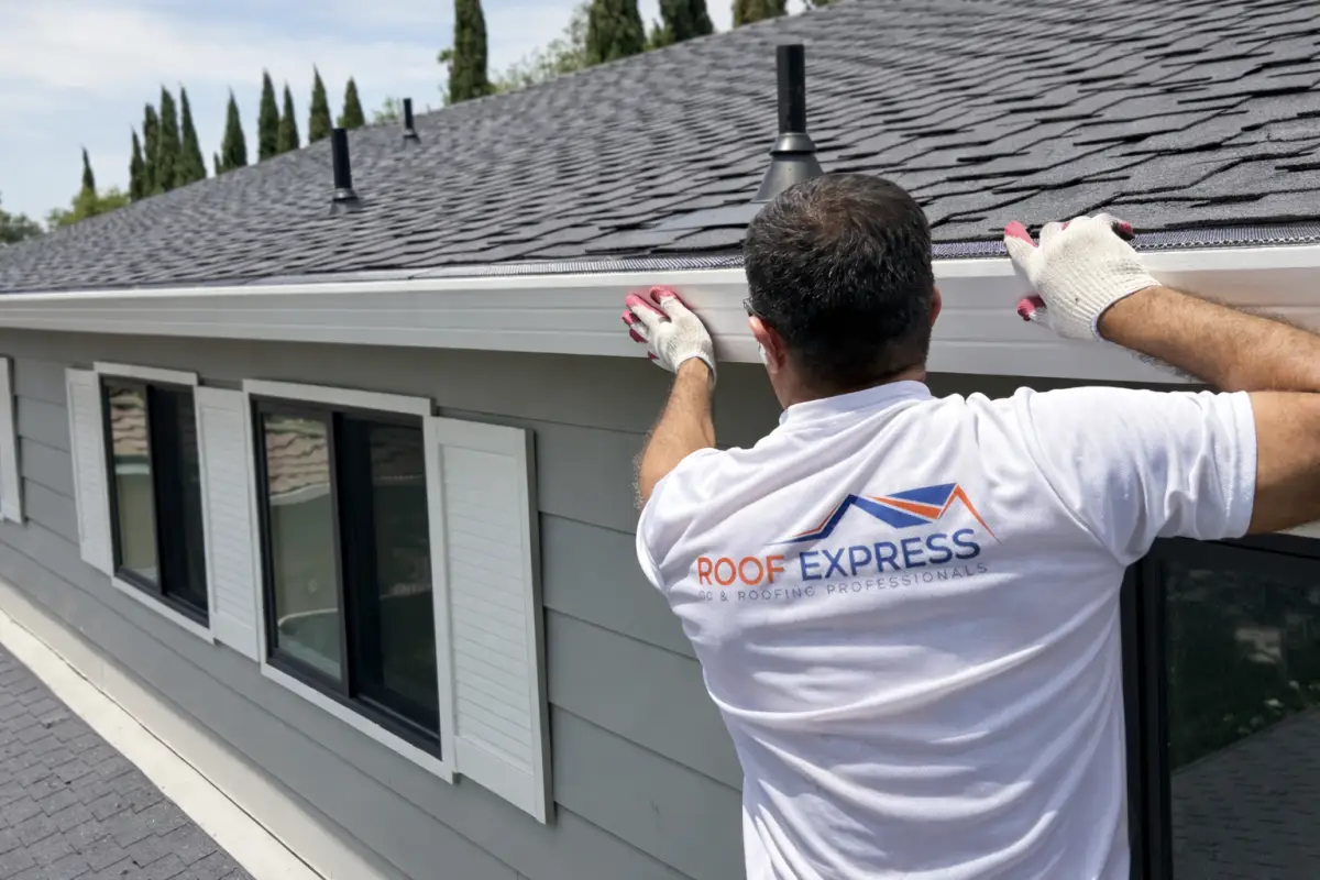 ROOF EXPRESS crew completing a Bay Area roof installation